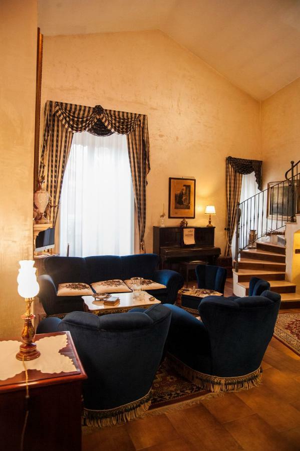 Residenza D'Oria B&B Foggia Ngoại thất bức ảnh